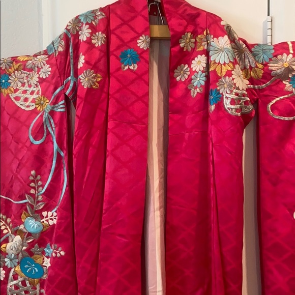 Vintage antique Japanese kimono wedding dress - Picture 9 of 16